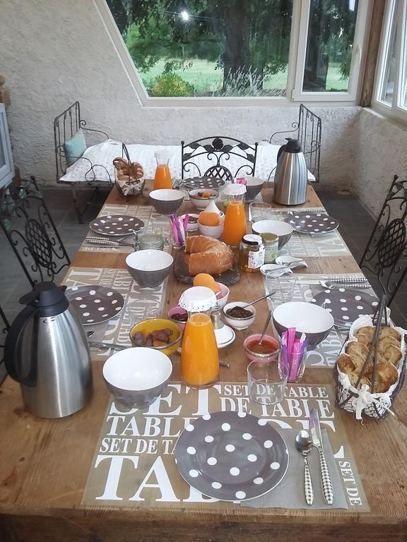 Bed and Breakfast La Fréjade Lisle-sur-Tarn Exterior foto